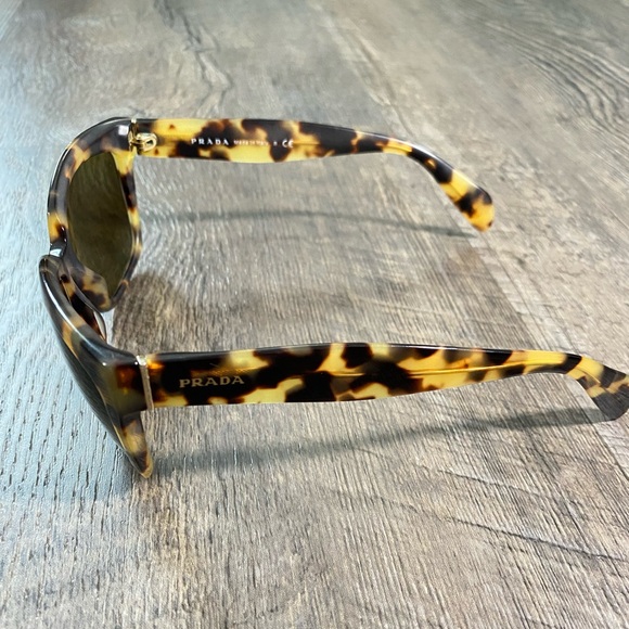 PRADA SPR 07P 7S0 9S1 Sunglasses Tortoise - Picture 4 of 7